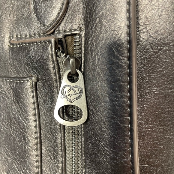 SHYANNE Metallic Silver Leather Purse Tooled Concealed Carry Handbag - Picture 6 of 8